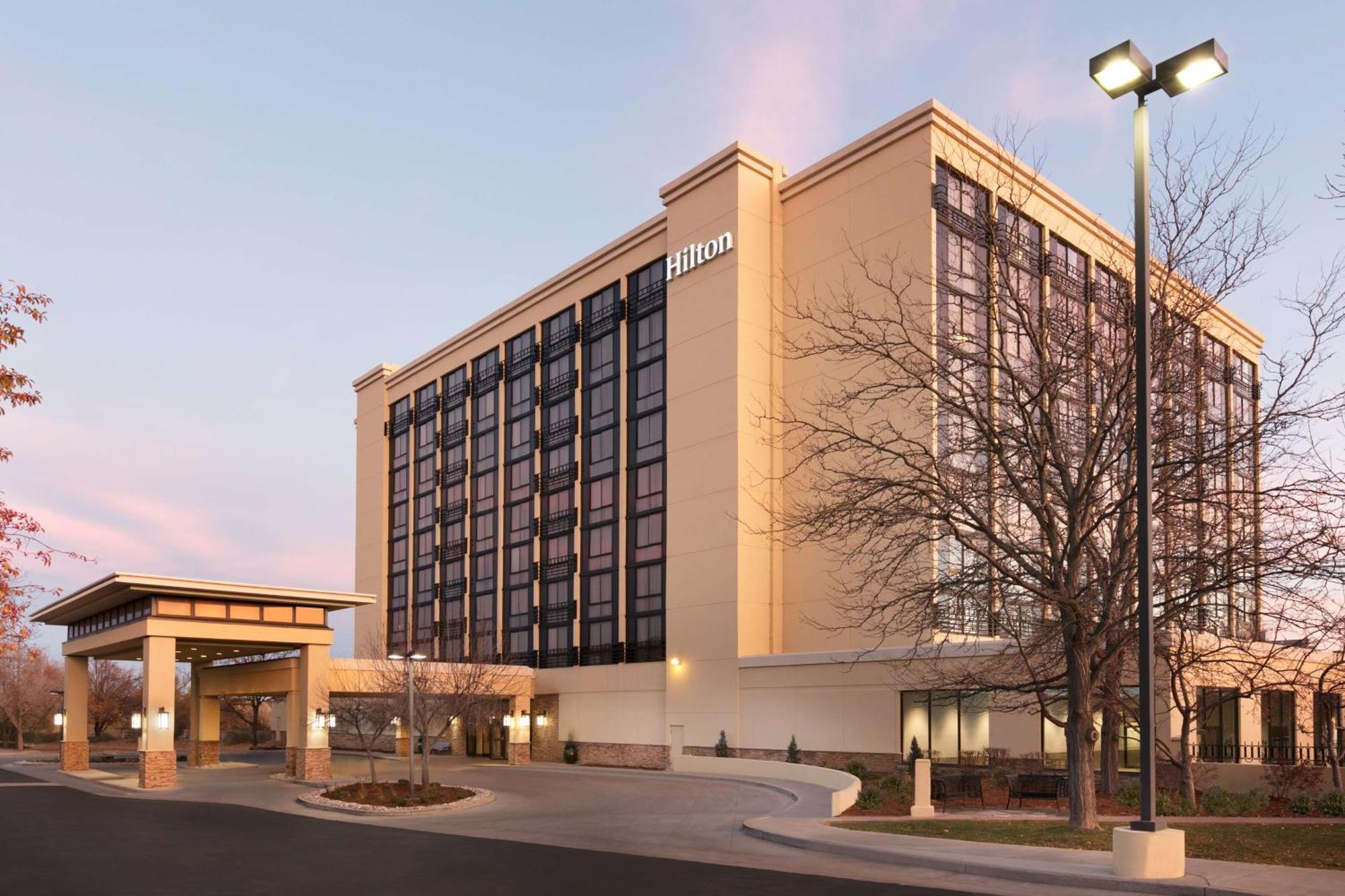 Hilton Fort Collins Hotel Exterior photo